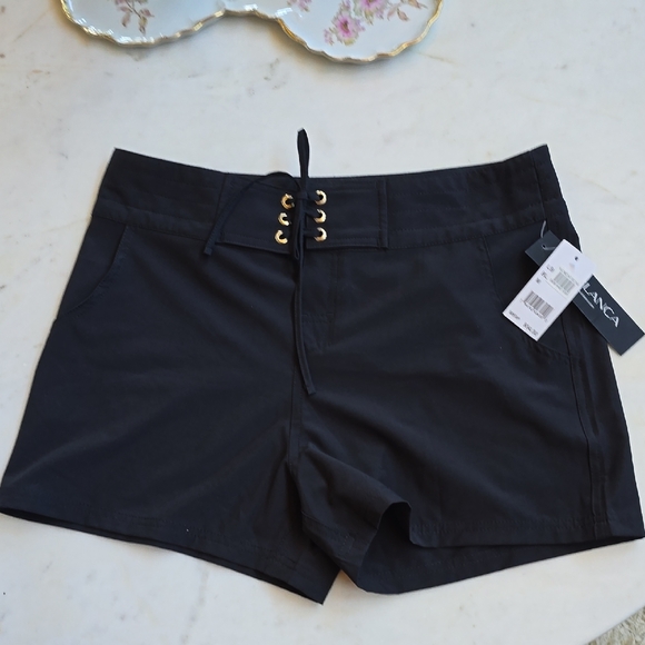 La Blanca Pants - NWT La Blanca High Waist Black Shorts with Tailored Look Size Medium